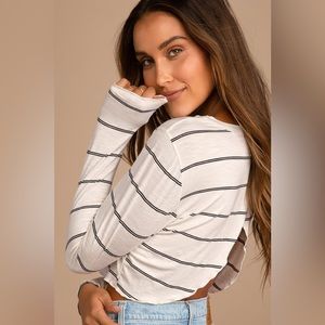 Lulu’s L/S Open Back Crop Top NWT